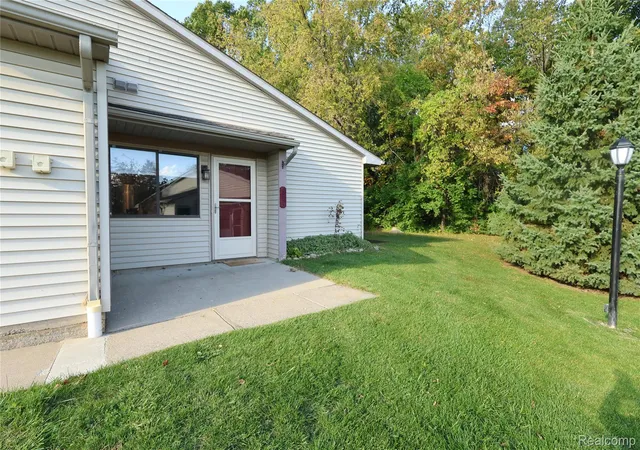 313-spring-brooke-dr-brighton-mi-48116/hzid_2451d423