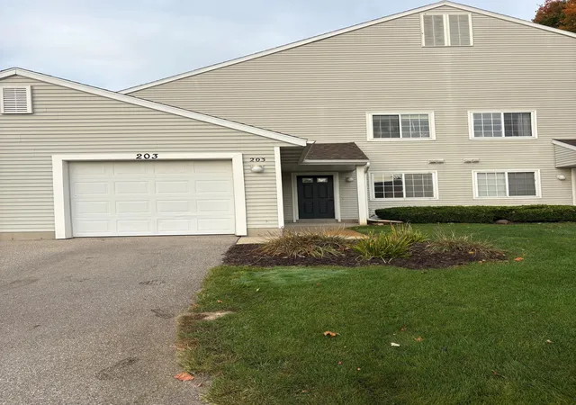 203-hunters-ln-ne-rockford-mi-49341/hzid_276b6508