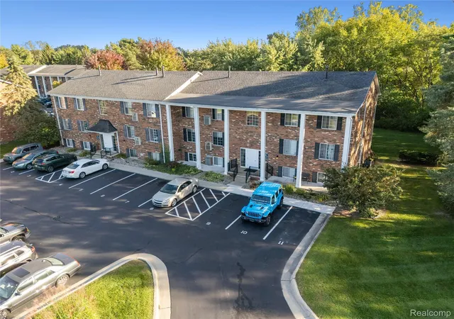 515-w-highland-rd-6-howell-mi-48843/hzid_39cc00f0