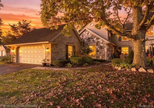 4742-pine-eagles-dr-brighton-mi-48116/hzid_f5446d23