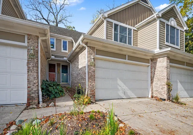 2422-mulberry-ct-ann-arbor-mi-48104/hzid_ec758e7d