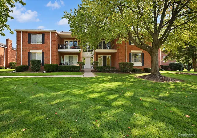 700-e-fox-hills-dr-bloomfield-hills-mi-48304/hzid_a12ee8f0