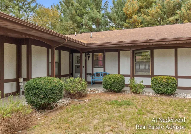 4535-bekinshire-dr-nw-comstock-park-mi-49321/hzid_163f4fc5