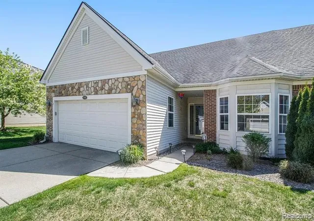 3309-grove-ln-auburn-hills-mi-48326/hzid_b095ea37