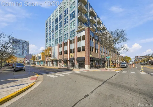 100-w-5th-street-712-royal-oak-mi-48067/hzid_faa62570