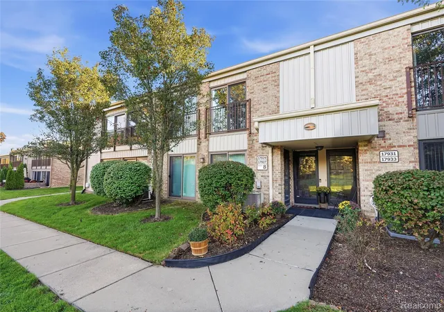 17929-university-park-dr-livonia-mi-48152/hzid_9cb3e90c