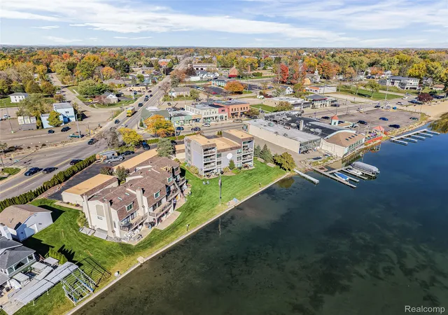 116-e-walled-lake-dr-2-walled-lake-mi-48390/hzid_36dfda1e