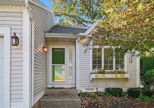 266-winter-oaks-e-holland-mi-49424/hzid_f5ae8eee