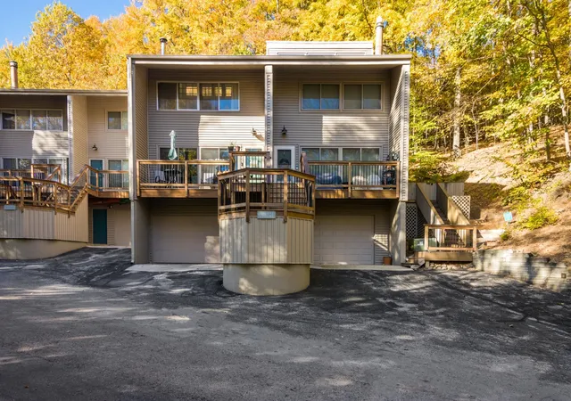 11206-s-cottonwood-dr-traverse-city-mi-49684/hzid_ce1f83fd