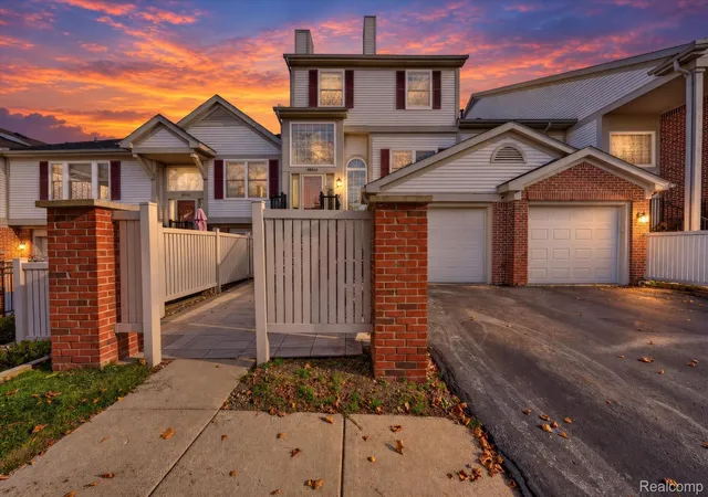 49846-pointe-xing-plymouth-mi-48170/hzid_ade3c006
