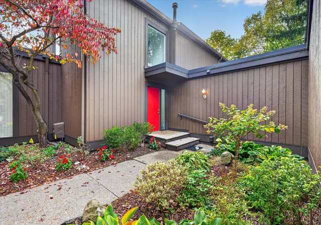 9-westbury-ct-ann-arbor-mi-48105/hzid_132a532a