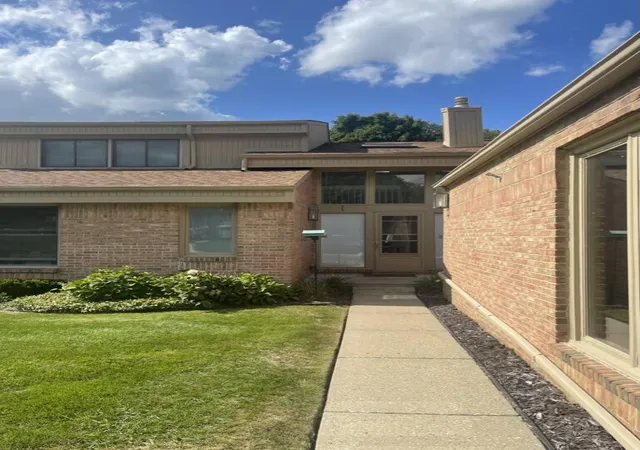 29773-deer-run-farmington-mi-48331/hzid_9c2d9429