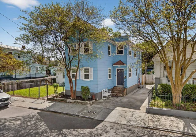 435-race-st-a-b-charleston-sc-29403/hzid_6ce85a40