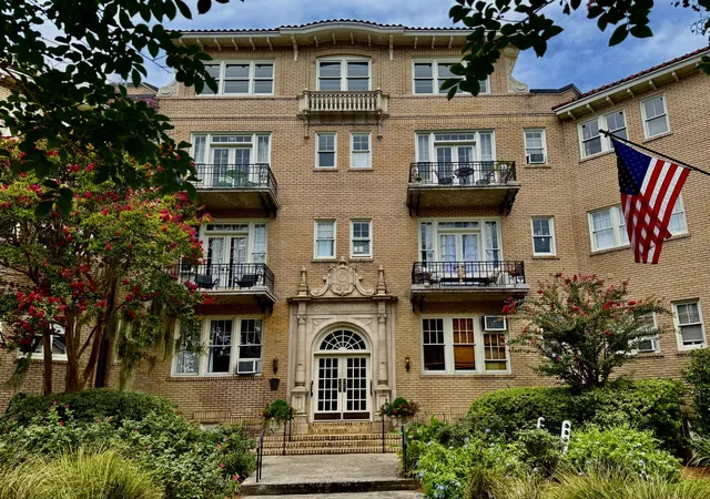 63-rutledge-ave-5-charleston-sc-29401/hzid_2e86f631