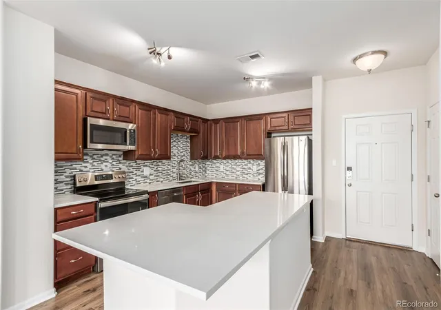 9633-e-5th-ave-10304-denver-co-80230/hzid_de680e1a