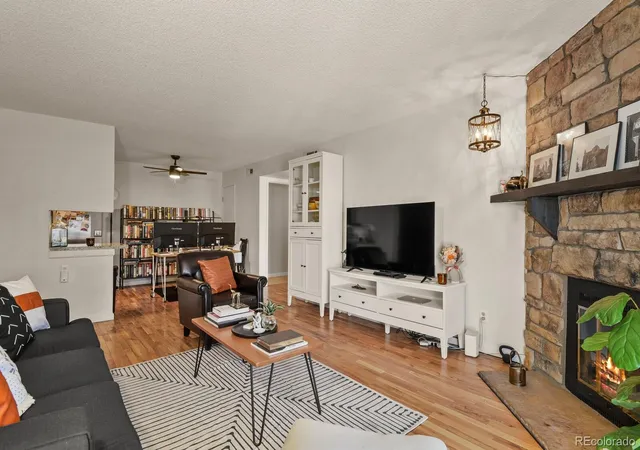 8555-fairmount-dr-g208-denver-co-80247/hzid_18ef3511