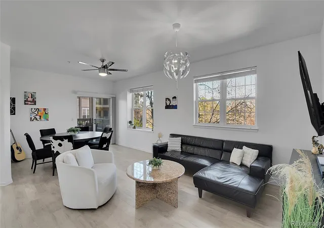12768-ironstone-wy-204-parker-co-80134/hzid_3983f7fe