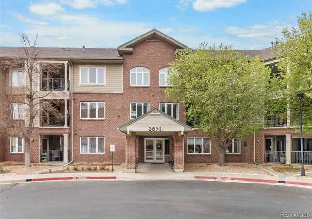 2894-w-riverwalk-cir-b108-littleton-co-80123/hzid_c1ae7ebd