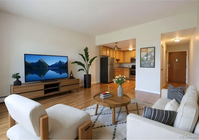9155-e-center-ave-2d-denver-co-80247/hzid_493bbaff