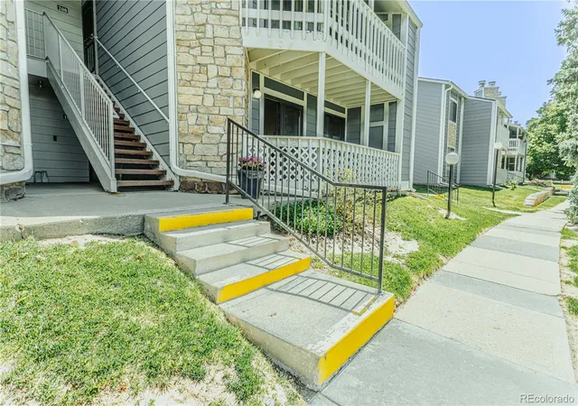 8335-fairmount-dr-10-108-denver-co-80247/hzid_fef381dc
