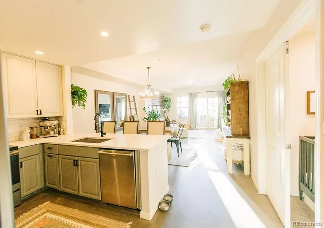 925-n-lincoln-st-4d-denver-co-80203/hzid_6cee2391