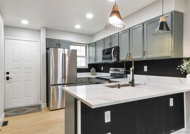 11149-w-17th-ave-104-lakewood-co-80215/hzid_0a906a04