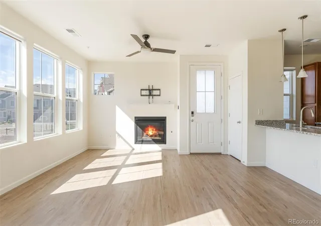 5755-s-buchanan-ct-e-aurora-co-80016/hzid_7b70c3aa