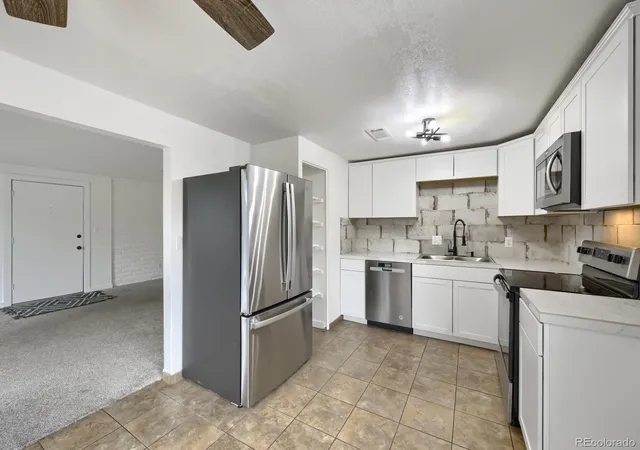 1723-robb-st-33-lakewood-co-80215/hzid_5d5b0960