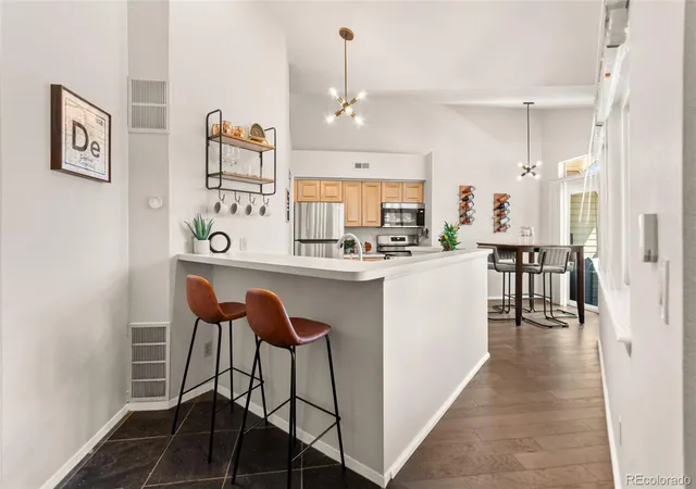 6001-s-yosemite-st-b301-greenwood-village-co-80111/hzid_3bdbe2b7