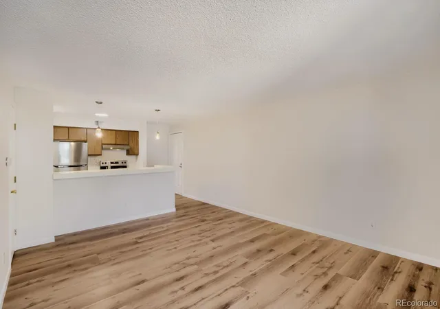 8813-colorado-blvd-206-denver-co-80229/hzid_d3300b68