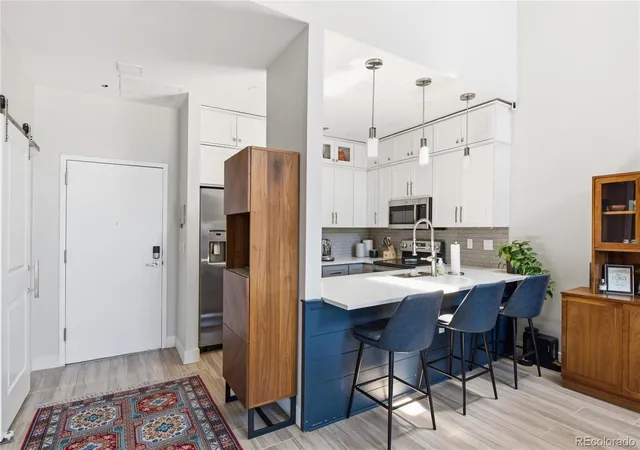 1000-e-1st-ave-404-denver-co-80218/hzid_c14f1b52