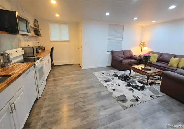1525-s-holly-st-104-denver-co-80222/hzid_8232f5a5