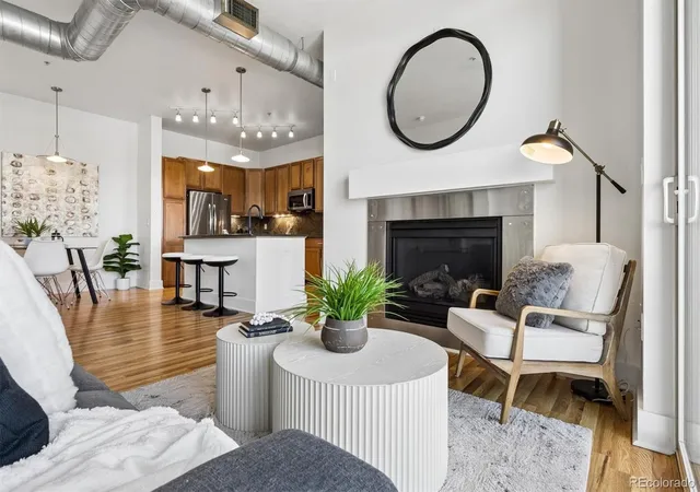 10111-inverness-main-st-326-englewood-co-80112/hzid_dd83dca5