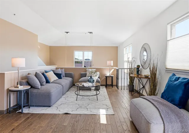 837-e-17th-ave-3e-denver-co-80218/hzid_11ef3bb1