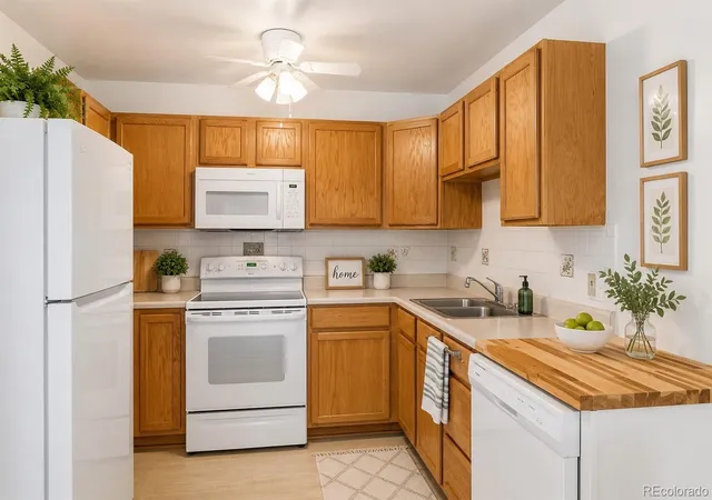 9335-e-center-ave-2b-denver-co-80247/hzid_5c6ee87f