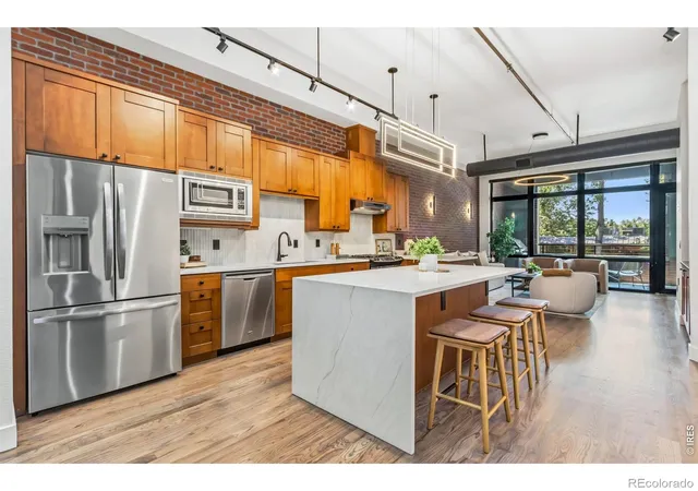 210-w-magnolia-st-240-fort-collins-co-80521/hzid_70db9363