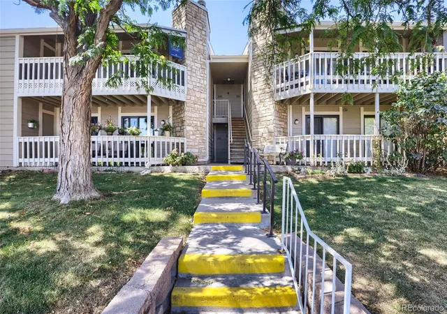 8225-fairmount-dr-202-denver-co-80247/hzid_005c1a26