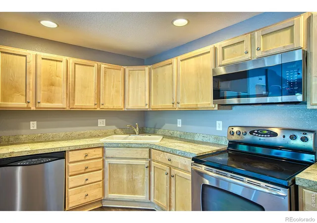2239-calais-dr-11b-longmont-co-80504/hzid_3b798051