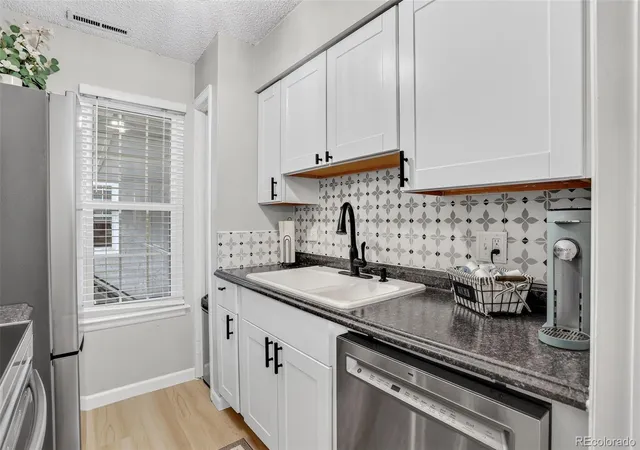 7110-s-gaylord-st-p8-centennial-co-80122/hzid_64b11790