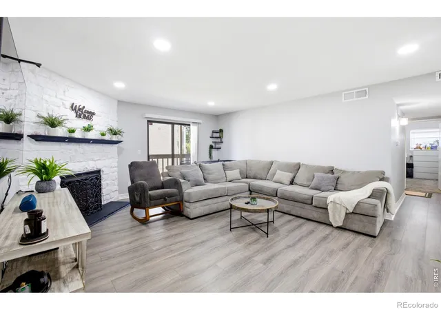 8225-fairmount-dr-105-denver-co-80247/hzid_38500a42