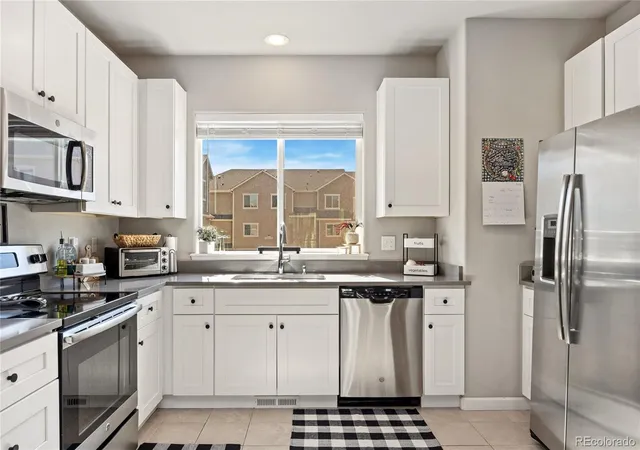 11250-florence-st-22c-commerce-city-co-80640/hzid_9de78d9b