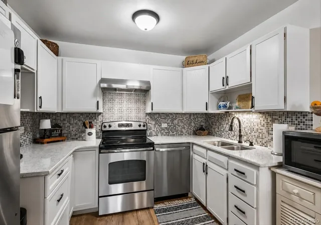 9360-e-center-ave-11c-denver-co-80247/hzid_6ff6dace