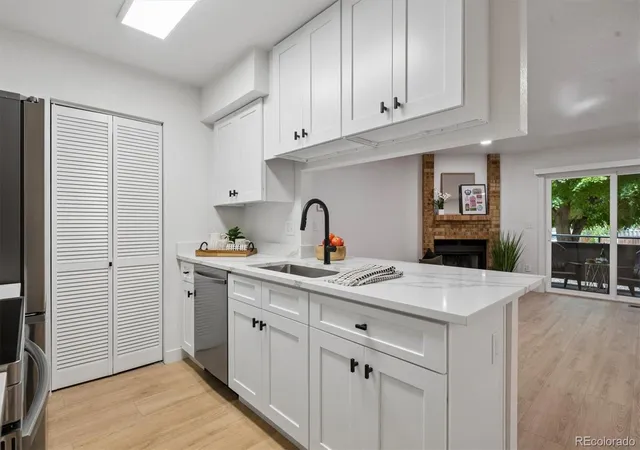 8015-w-eastman-pl-101-denver-co-80227/hzid_e2c101ab