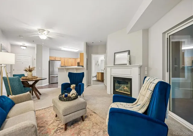 2894-w-riverwalk-cir-b211-littleton-co-80123/hzid_3d4ad882
