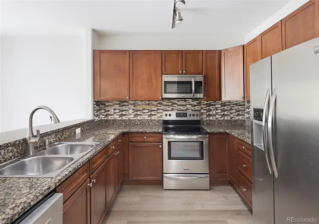 9079-e-panorama-cir-413-englewood-co-80112/hzid_ba279da7