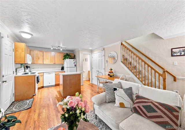 1243-vine-st-3-denver-co-80206/hzid_942ba5cf