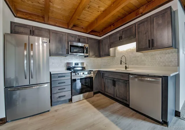 4400-lodge-pole-cir-h204-silverthorne-co-80498/hzid_865c1ed2