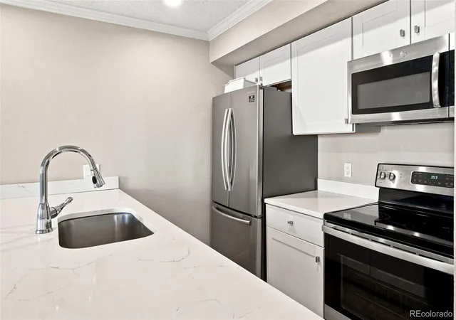 5770-e-warren-ave-104-denver-co-80222/hzid_113fe4d5