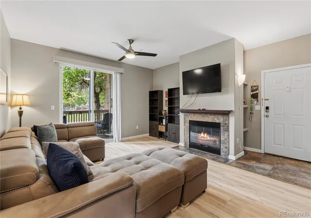 1691-w-canal-cir-1117-littleton-co-80120/hzid_8a6de96d