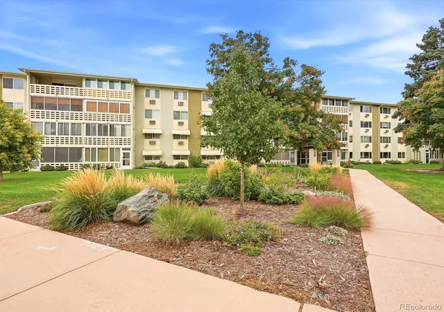 9360-e-center-ave-2d-denver-co-80247/hzid_34f5539a